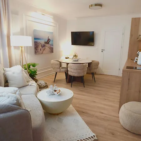 Marina Oficerski Apartamento Jurata